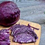 Crveni kupus: koristi i štete, sastav, kontraindikacije